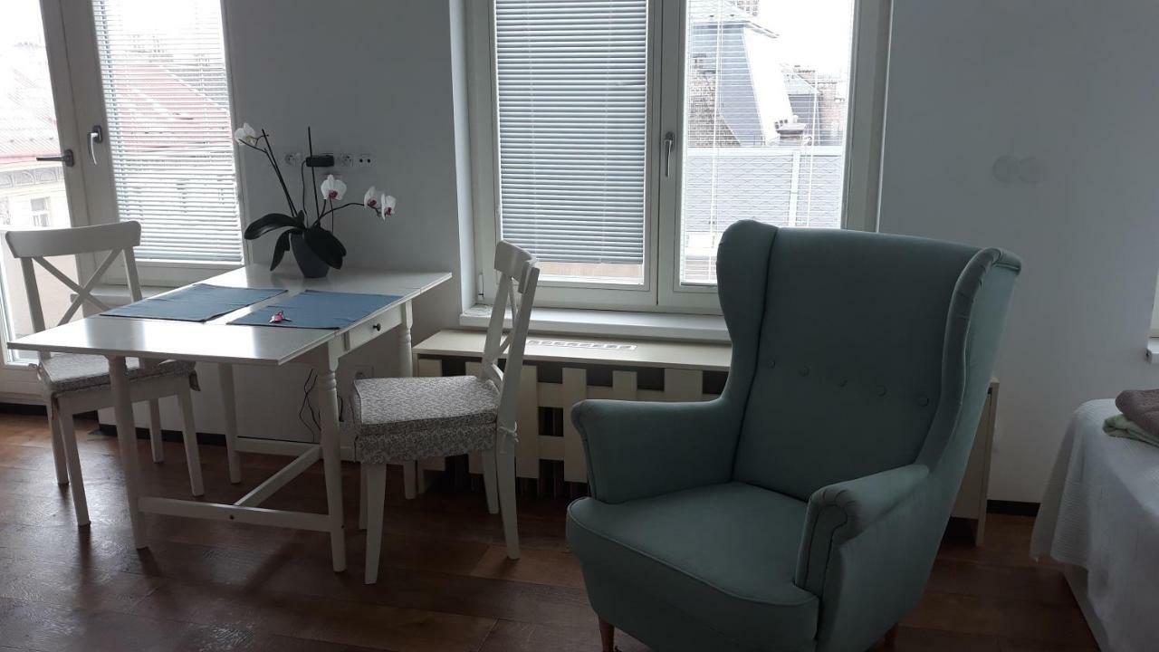 Cool studio Appartamento Praga Esterno foto
